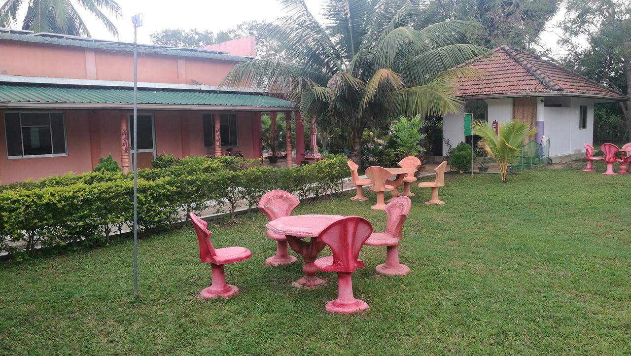 Friends Paradise Kilinochchi Екстериор снимка